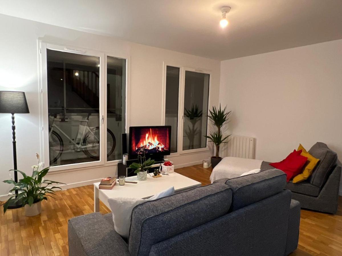 Entire Apartment With Terrace Paris Eksteriør bilde