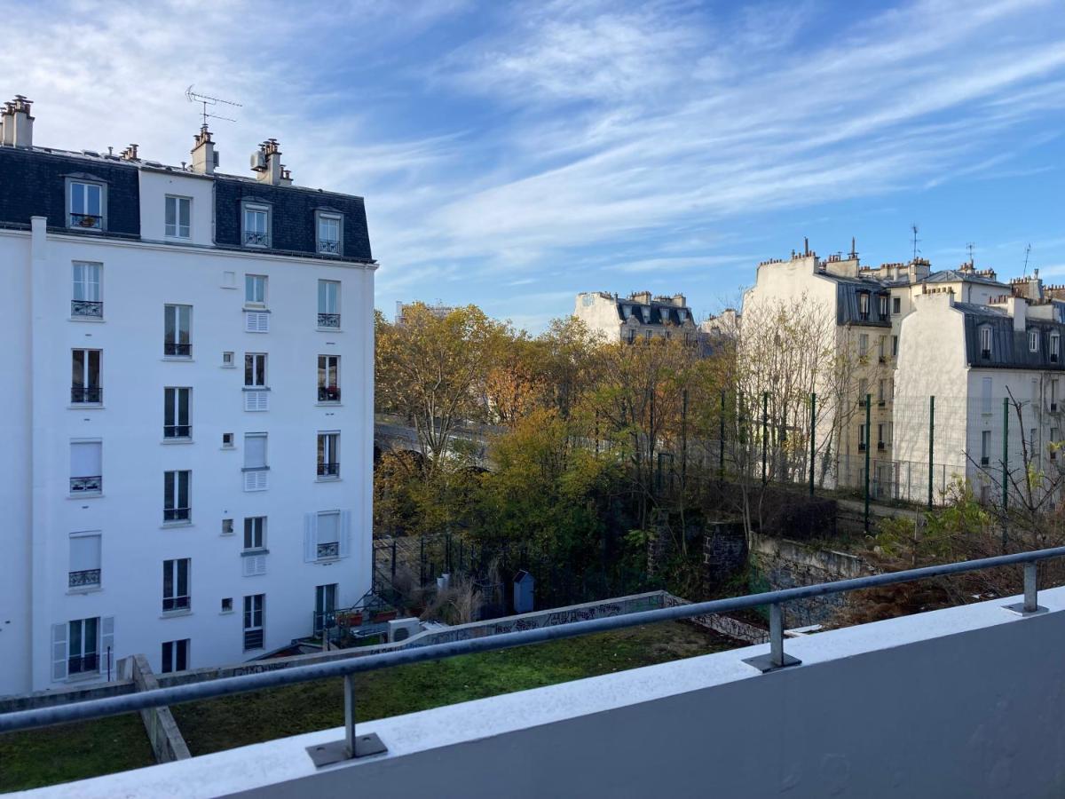 Entire Apartment With Terrace Paris Eksteriør bilde